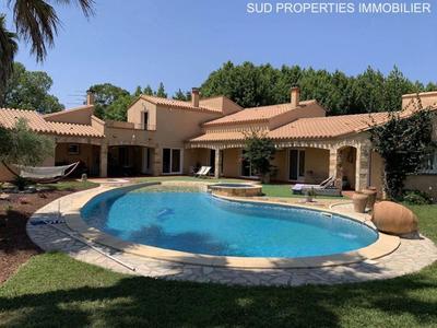 Villa - 297 m² - 7 pièces