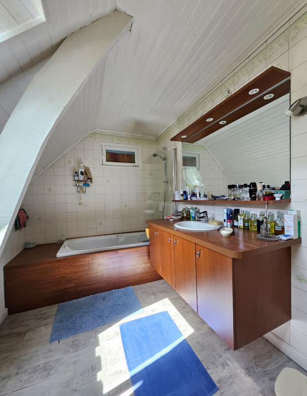 Maison - 183 m² - 6 pièces