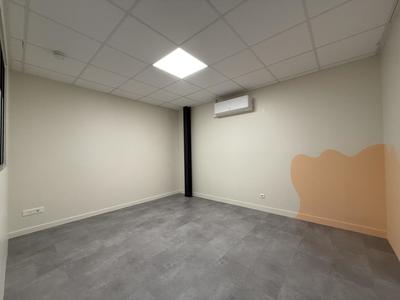 Bureau - 13 m² - 1 pièce