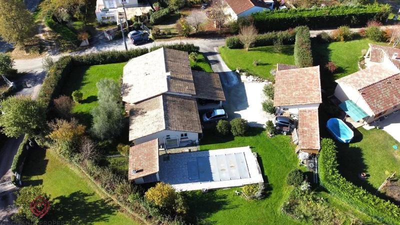 Villa - 186 m² - 6 pièces