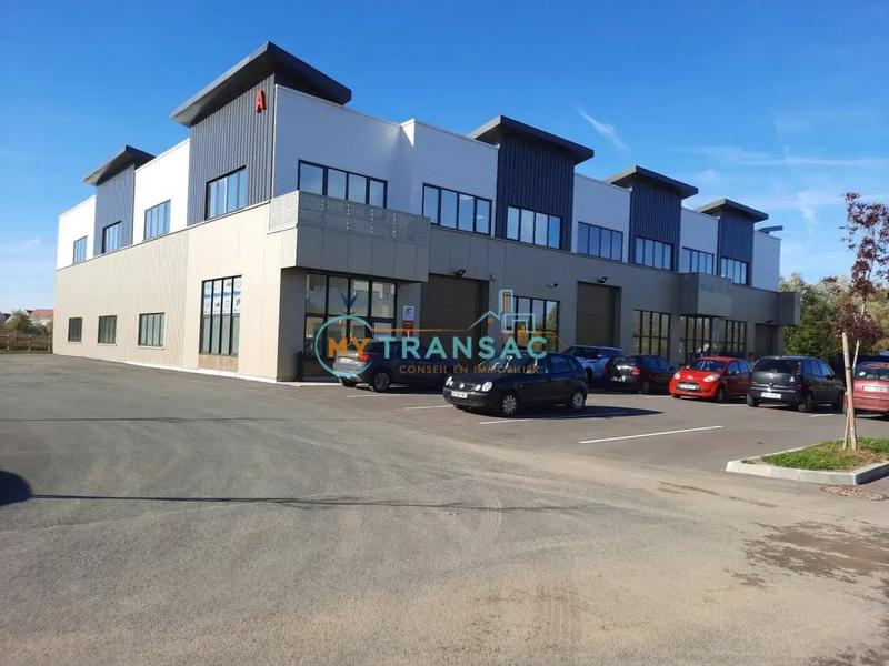 Local d'activité / Entrepôt - 423 m²