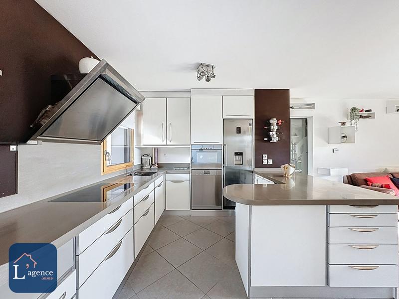 Appartement - 112 m² - 5 pièces