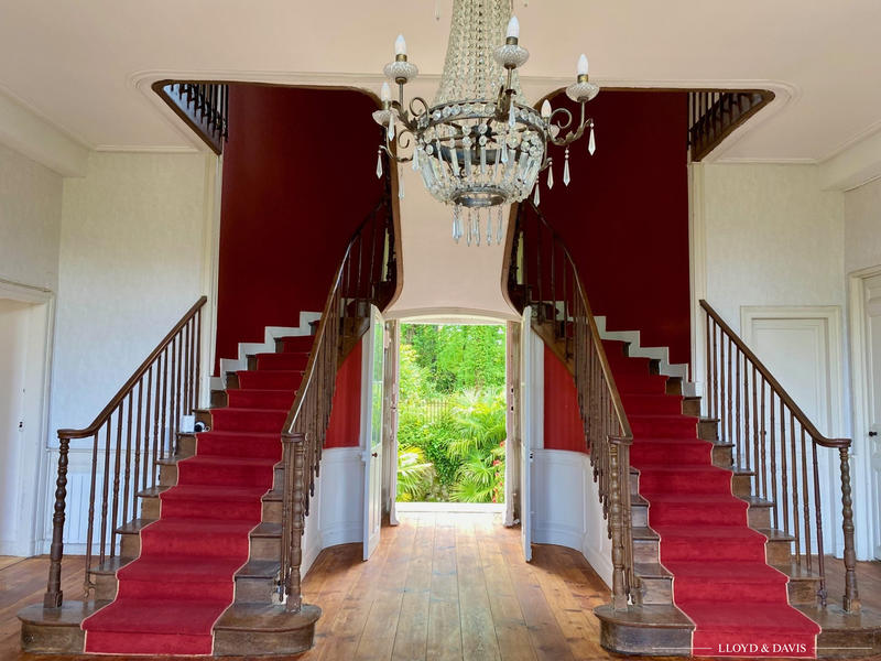 Château - 520 m² - 15 pièces