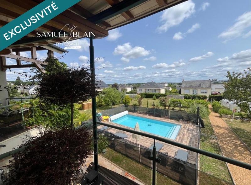 Maison - 240 m² - 10 pièces