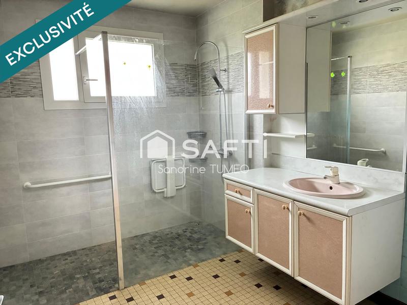 Maison - 230 m² - 7 pièces