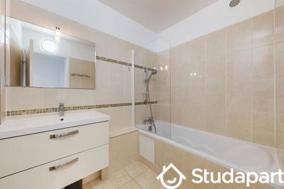 Chambre - 9 m² - 1 pièce