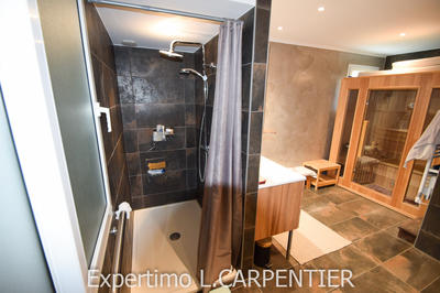 Villa - 180 m² - 6 pièces