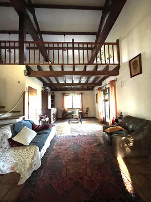 Maison - 280 m² - 8 pièces