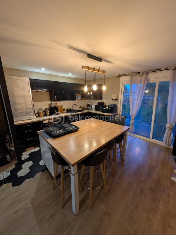 Pavillon - 168 m² - 7 pièces