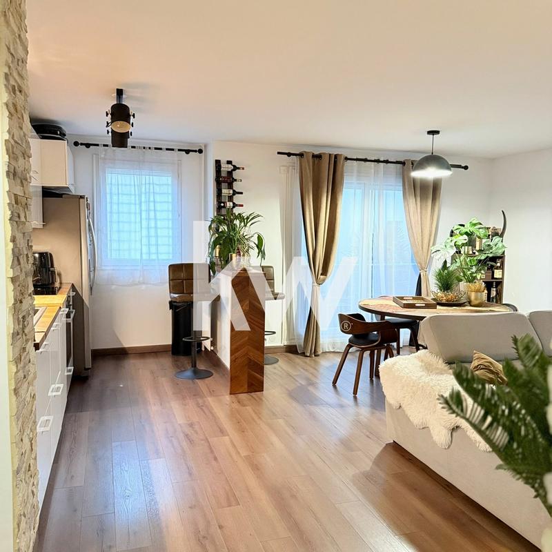 Appartement - 80 m² - 5 pièces