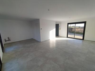 Maison - 83 m² - 4 pièces