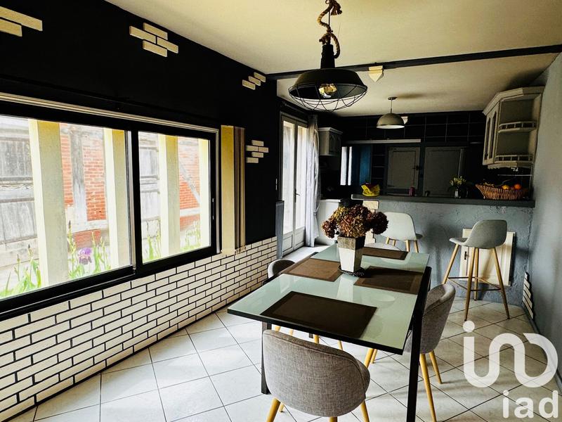 Maison - 202 m² - 7 pièces