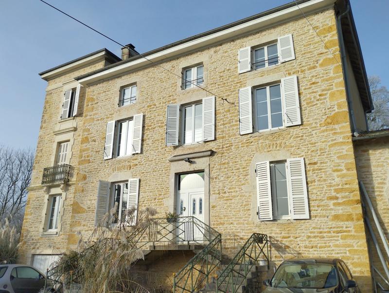 Maison - 415 m² - 20 pièces