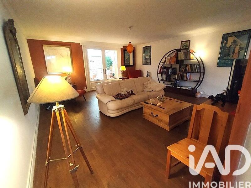 Maison - 250 m² - 6 pièces