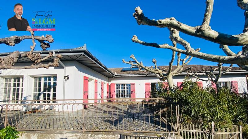 Maison - 255 m² - 6 pièces