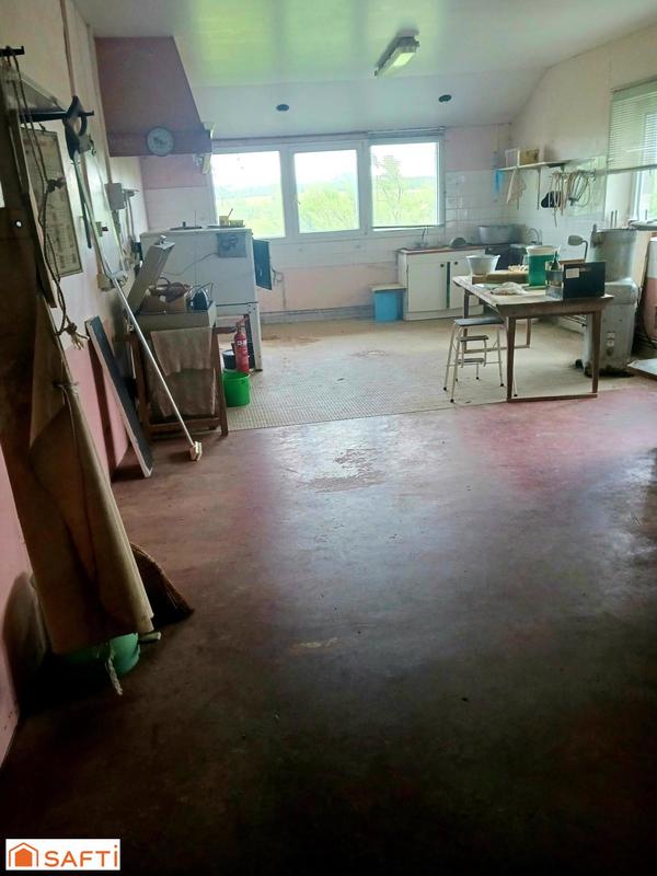 Maison - 205 m² - 6 pièces