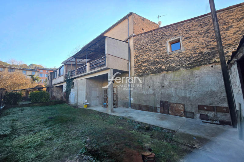 Maison de village - 100 m² - 6 pièces