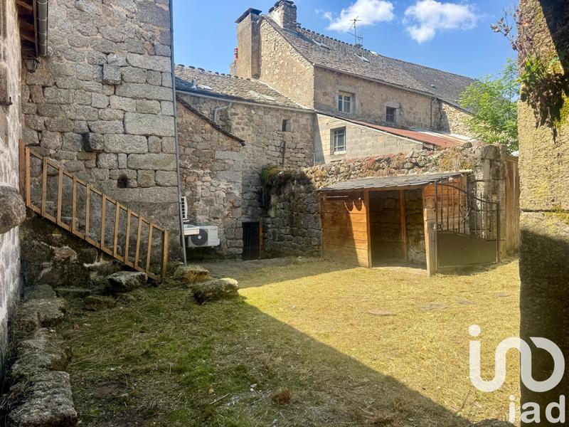 Maison de village - 210 m² - 5 pièces