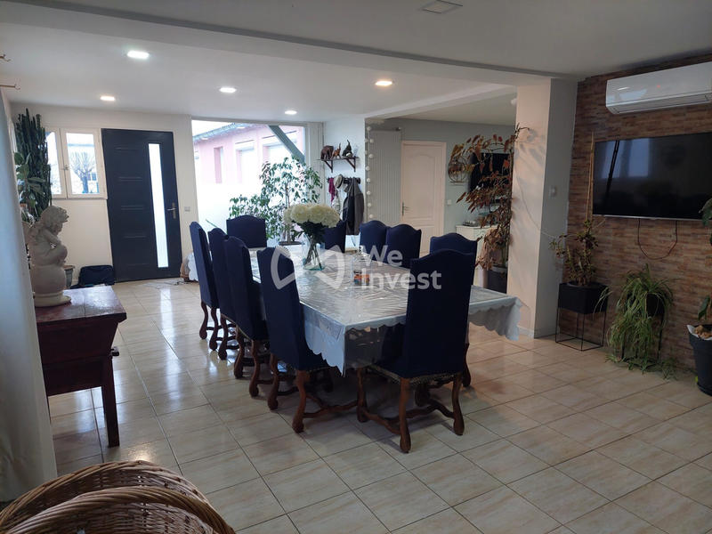 Maison - 223 m² - 7 pièces