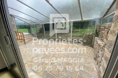 Maison - 220 m² - 11 pièces