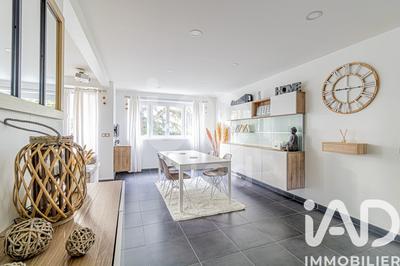 Appartement - 85 m² - 5 pièces