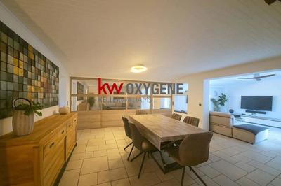 Maison - 215 m² - 9 pièces