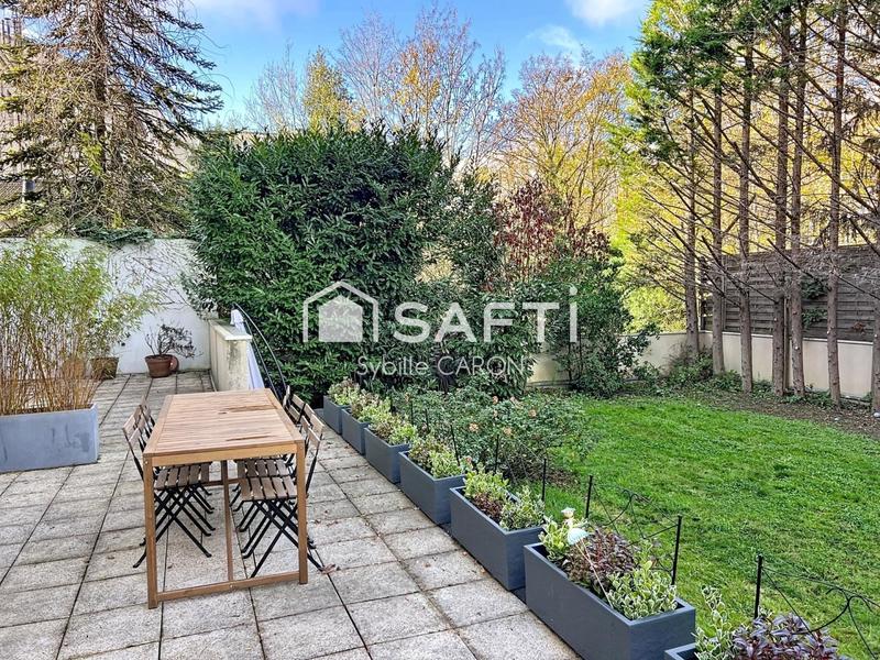 Appartement - 121 m² - 5 pièces