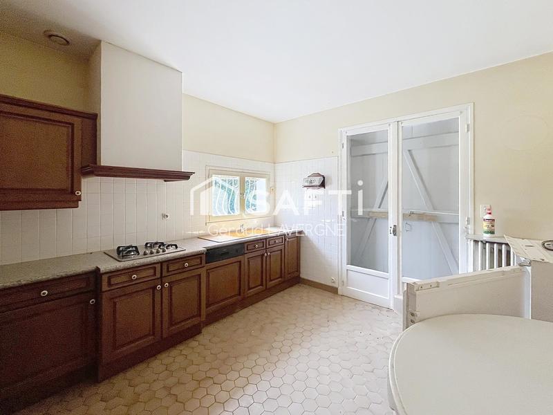 Maison - 121 m² - 6 pièces