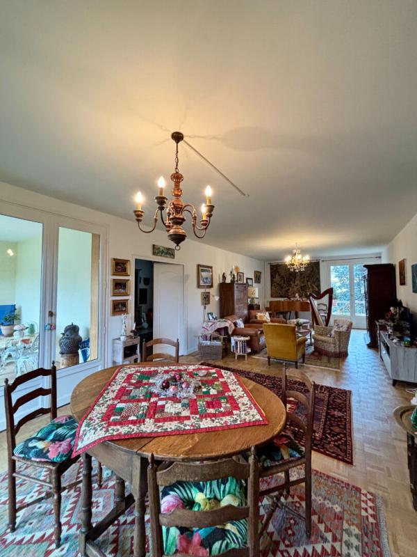 Appartement - 115 m² - 5 pièces