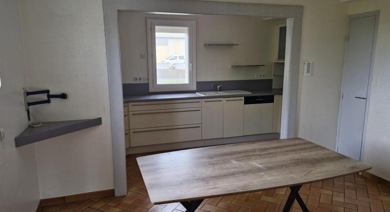 Maison - 215 m² - 6 pièces