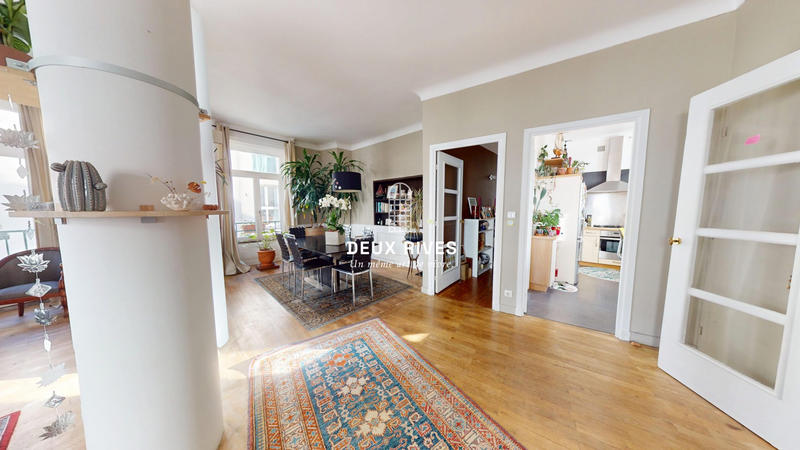 Appartement - 104 m² - 5 pièces