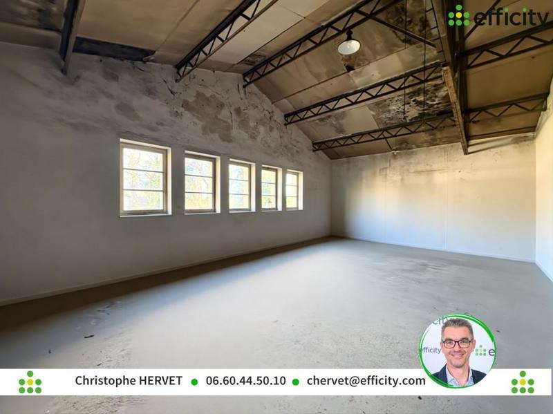 Maison - 381 m² - 11 pièces