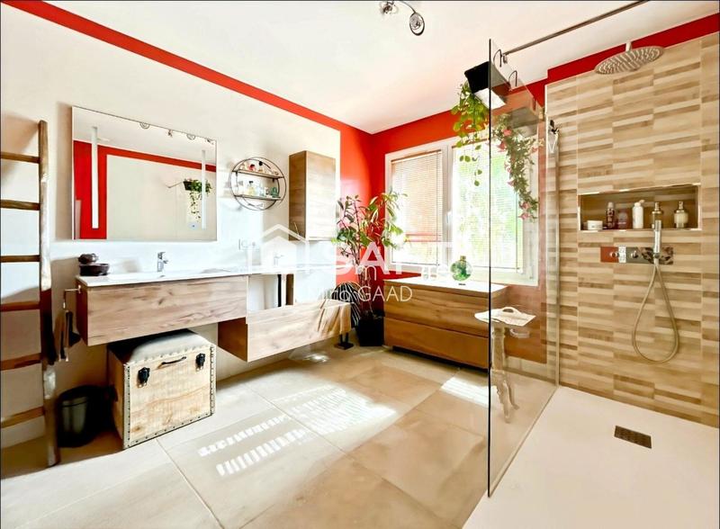 Maison - 120 m² - 5 pièces