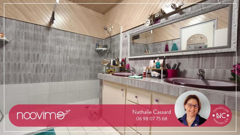 Maison - 233 m² - 8 pièces