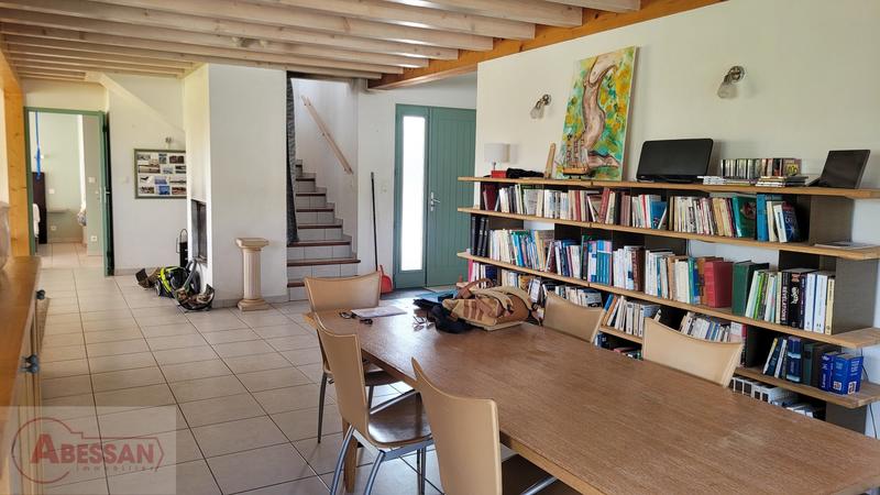 Maison - 220 m² - 9 pièces