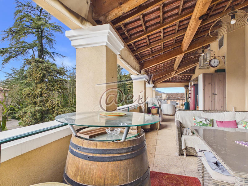 Appartement - 111 m² - 4 pièces