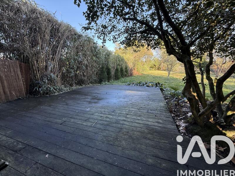 Maison - 228 m² - 7 pièces