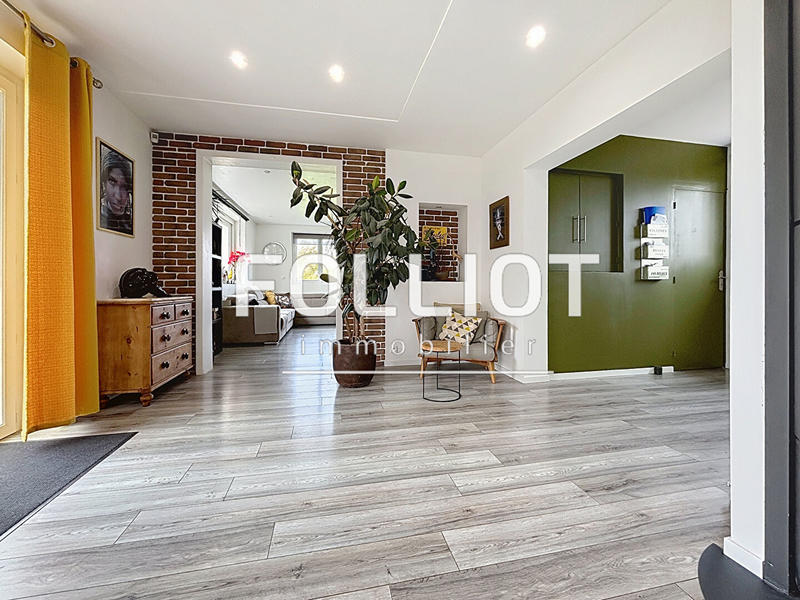 Maison - 210 m² - 5 pièces