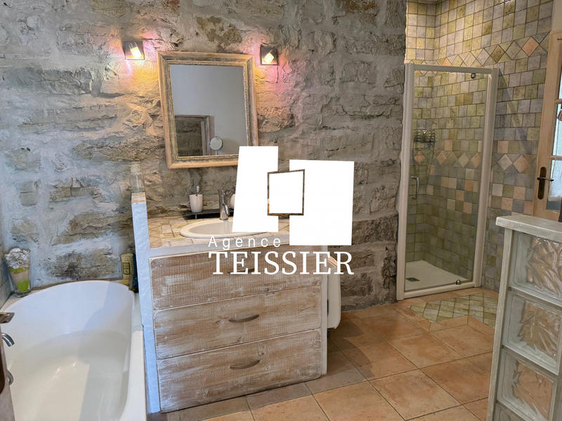 Maison - 146 m² - 7 pièces