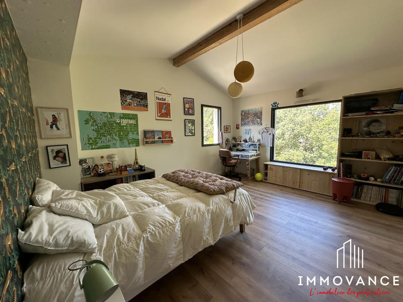 Maison contemporaine - 264 m² - 6 pièces