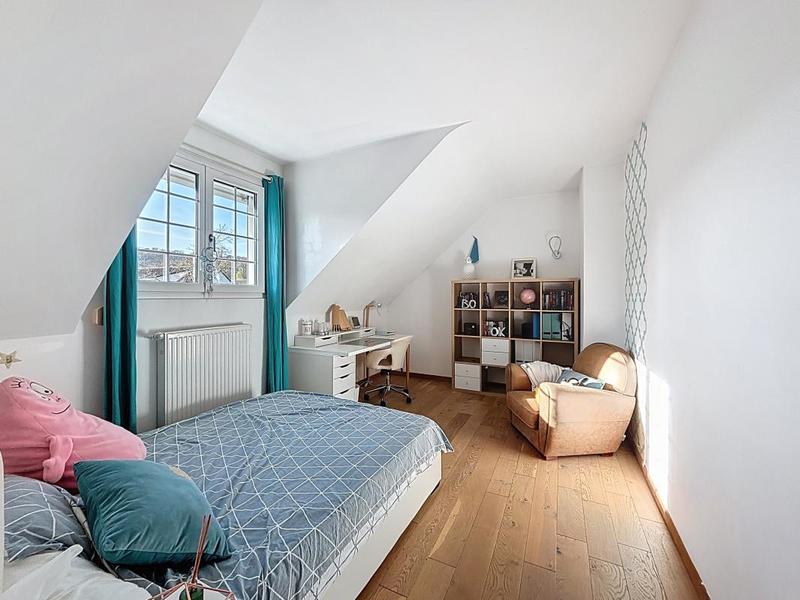 Maison - 228 m² - 7 pièces