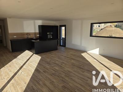 Maison - 101 m² - 4 pièces