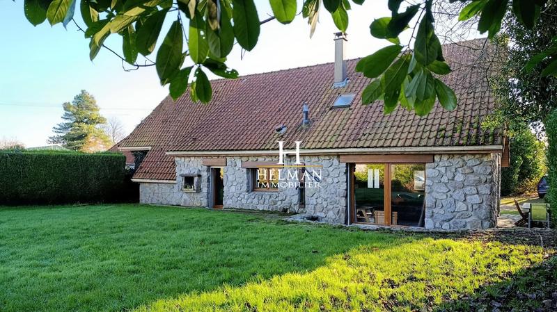 Maison - 230 m² - 8 pièces