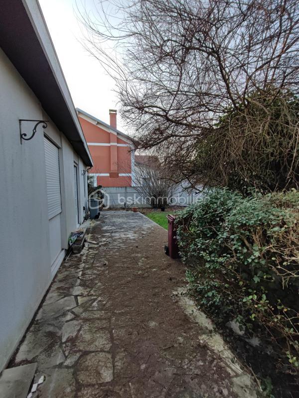 Maison traditionnelle - 103 m² - 4 pièces