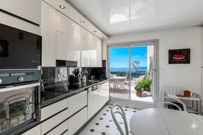 Appartement - 122 m² - 5 pièces