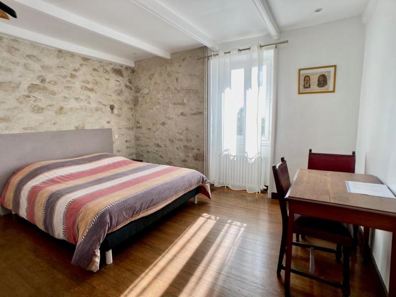 Maison - 272 m² - 9 pièces