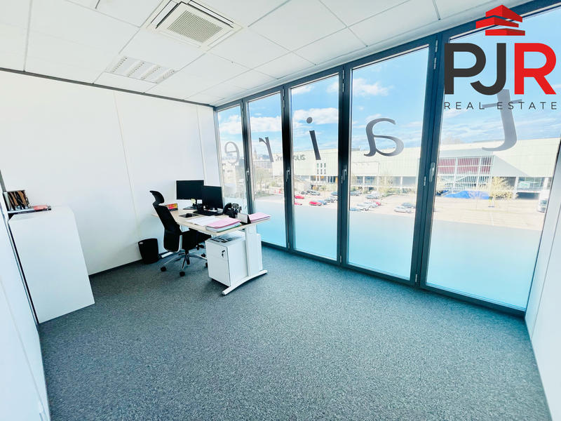 Bureau - 141 m²