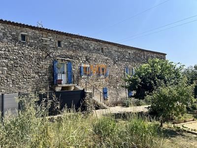 Mas - 244 m² - 8 pièces