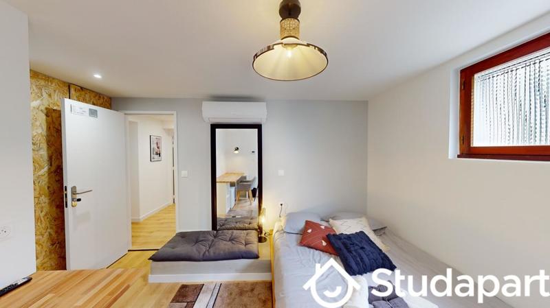 Chambre - 12 m² - 1 pièce