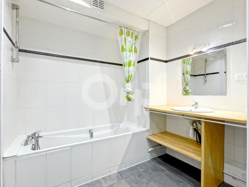 Appartement - 77 m² - 3 pièces